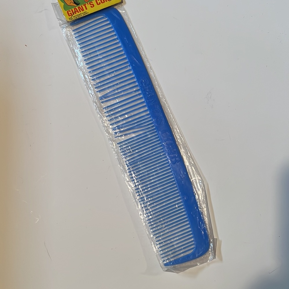 Giant comb - Picture 3 of 3